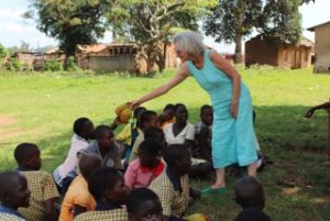 Pad distribution Uganda - The Mooncatcher Project